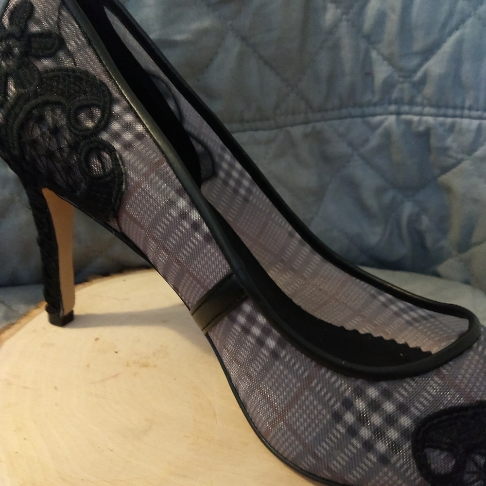 Karl Lagerfeld - Picture 4 of 8